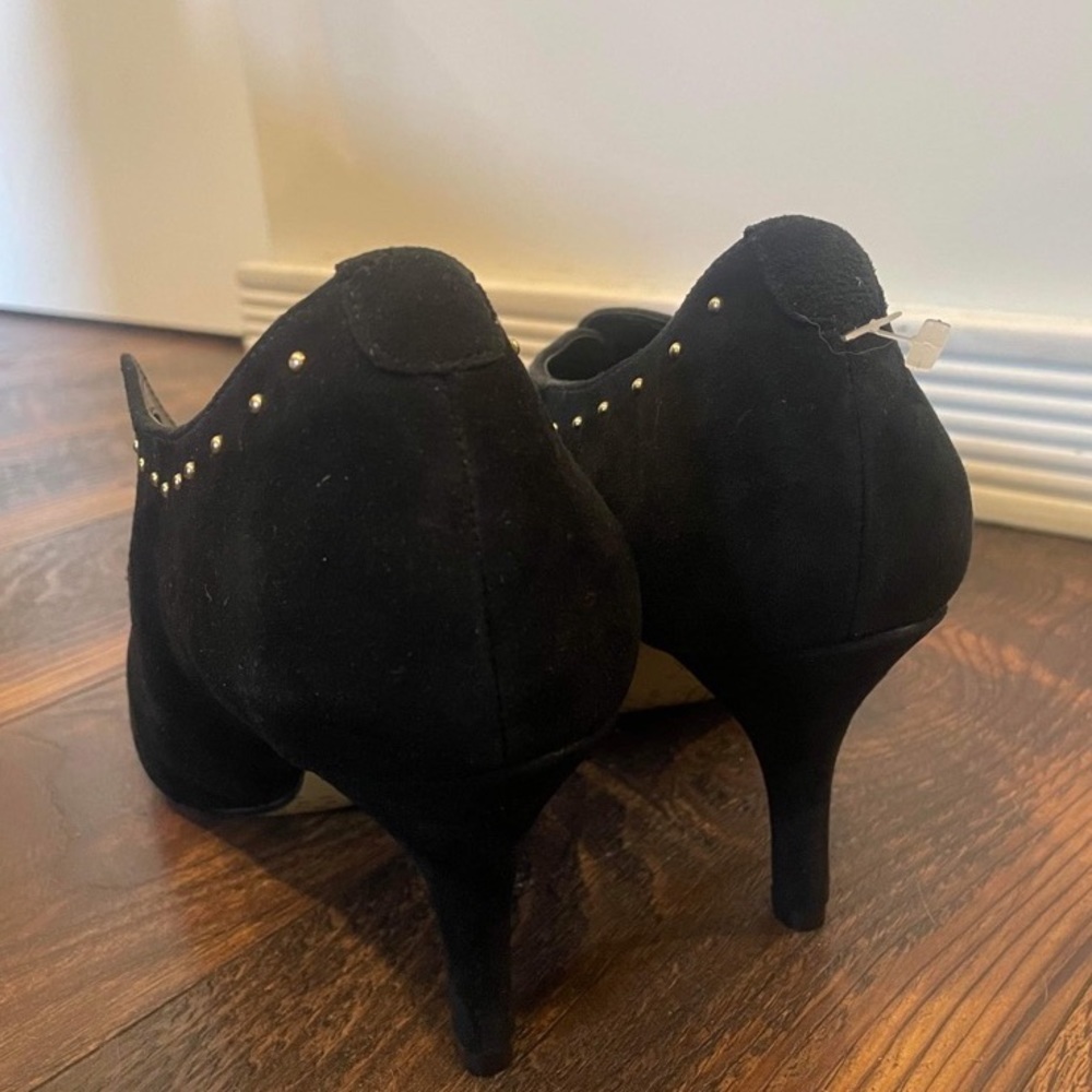 BELLA Vita Women's Suede Leather Dara Shootie Black - Picture 8 of 11